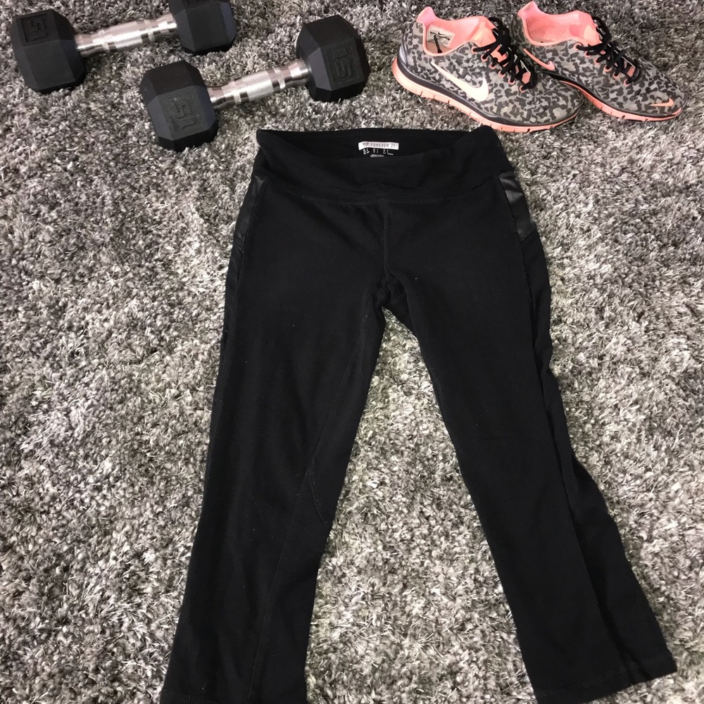 Black Forever 21 capris